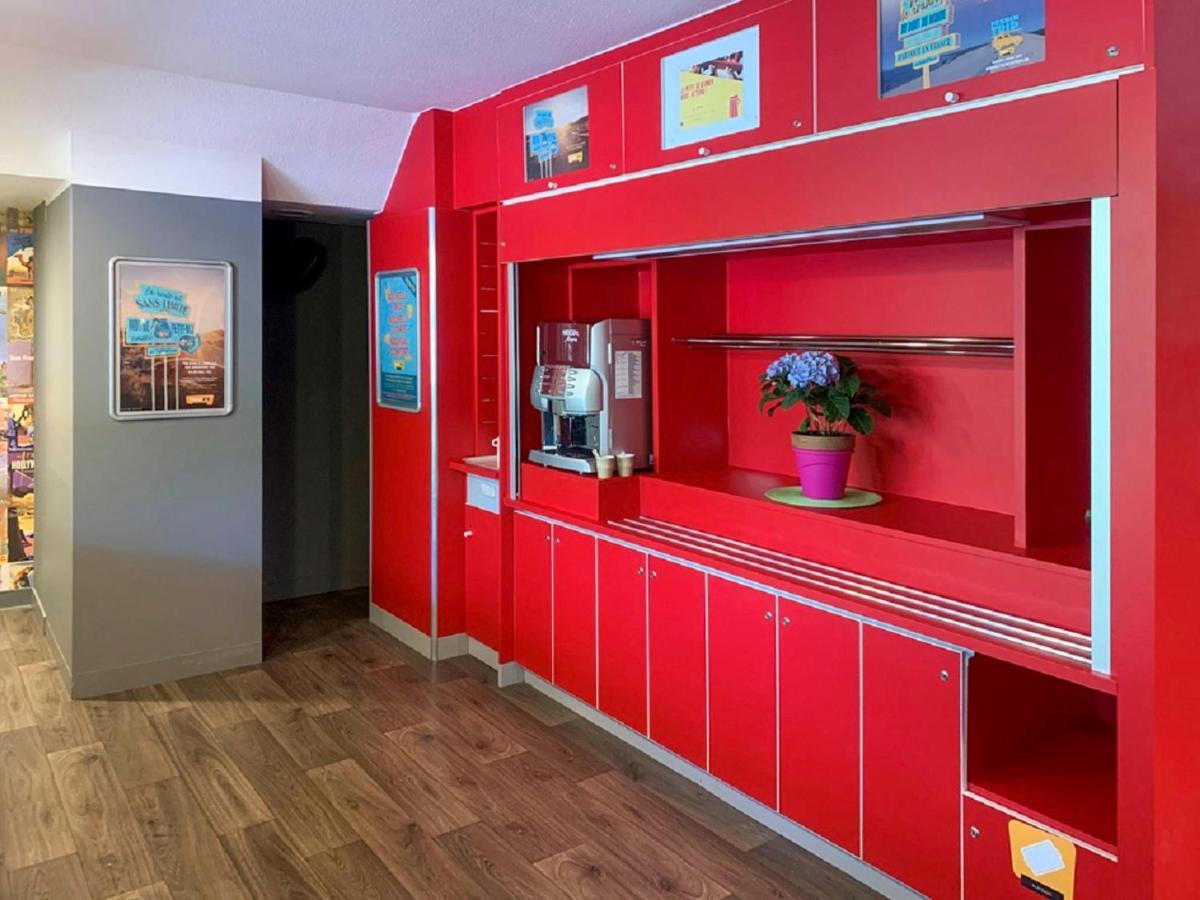 Hotelf1 Frejus Roquebrune Sur Argens Exterior foto