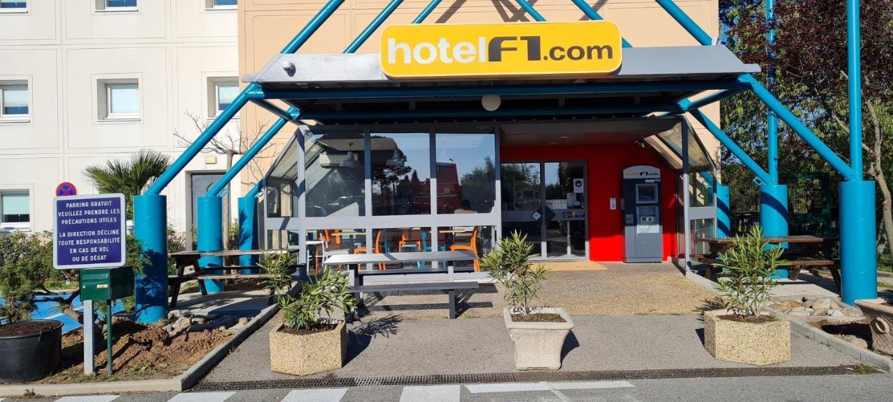 Hotelf1 Frejus Roquebrune Sur Argens Exterior foto