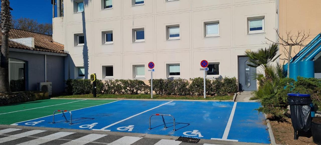 Hotelf1 Frejus Roquebrune Sur Argens Exterior foto