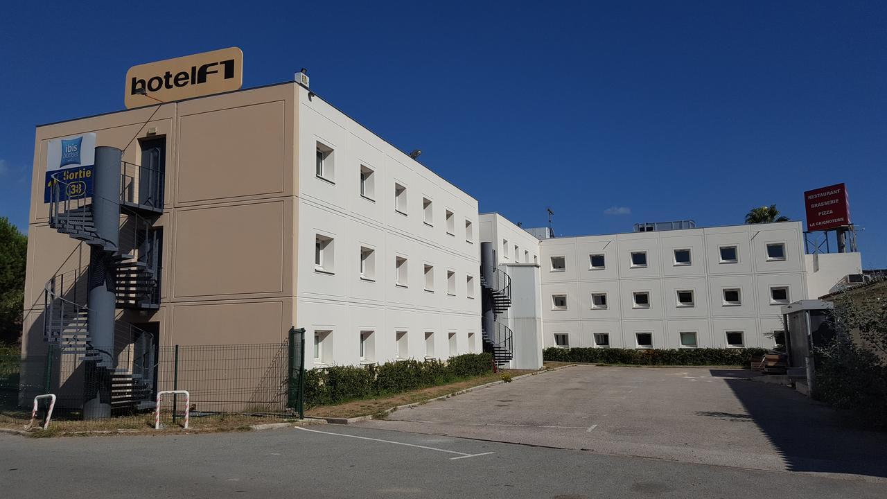 Hotelf1 Frejus Roquebrune Sur Argens Exterior foto